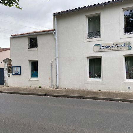 La Maison Du Canal De Rompsay - 5 Min De La Rochelle Bed and Breakfast Périgny Buitenkant foto