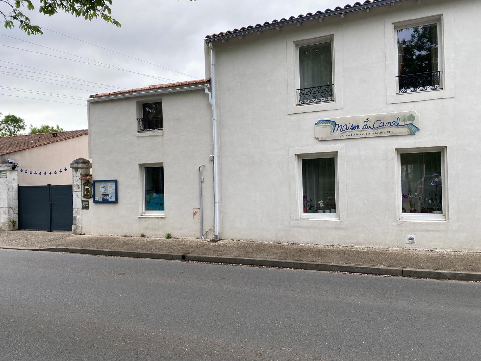 La Maison Du Canal De Rompsay - 5 Min De La Rochelle Bed and Breakfast Périgny Buitenkant foto